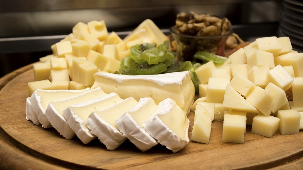 Érlelt sajt, hibiszkusz és banán a magas vérnyomás ellen? - Ripost