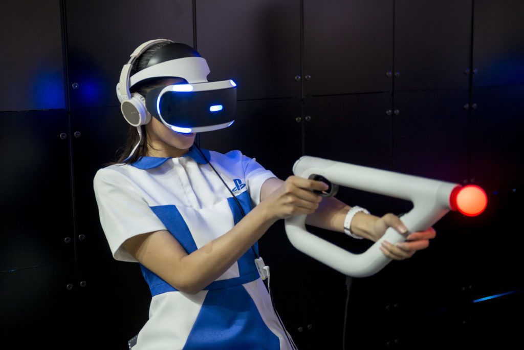 A visitor experiences Sony PlayStation VR game during the Tokyo Game Show 2017 at Makuhari Messe in Chiba, near Tokyo, 21 September 2017. Asia's largest gaming event opened with 609 companies and organizations from 36 countries and regions exhibiting at the game show. The Japanese video game industry is finding its way out of the doldrums, by adapting new technology for decades-old titles. And that energy was evident at the annual game show.
 (Photo by Alessandro Di Ciommo/NurPhoto)