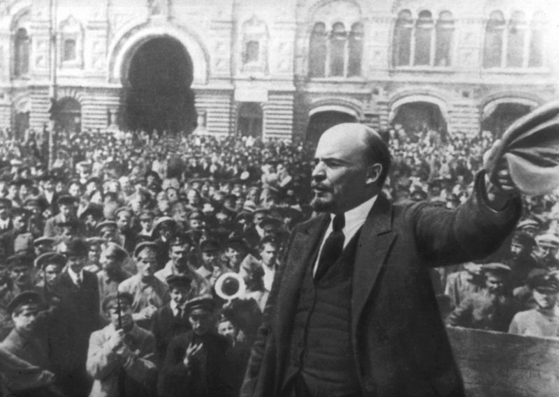 Russian Revolution, October 1917. Vladimir Ilyich LENIN (Ulyanov) 1870-1924 addressing the crowd in Red Square, Moscow