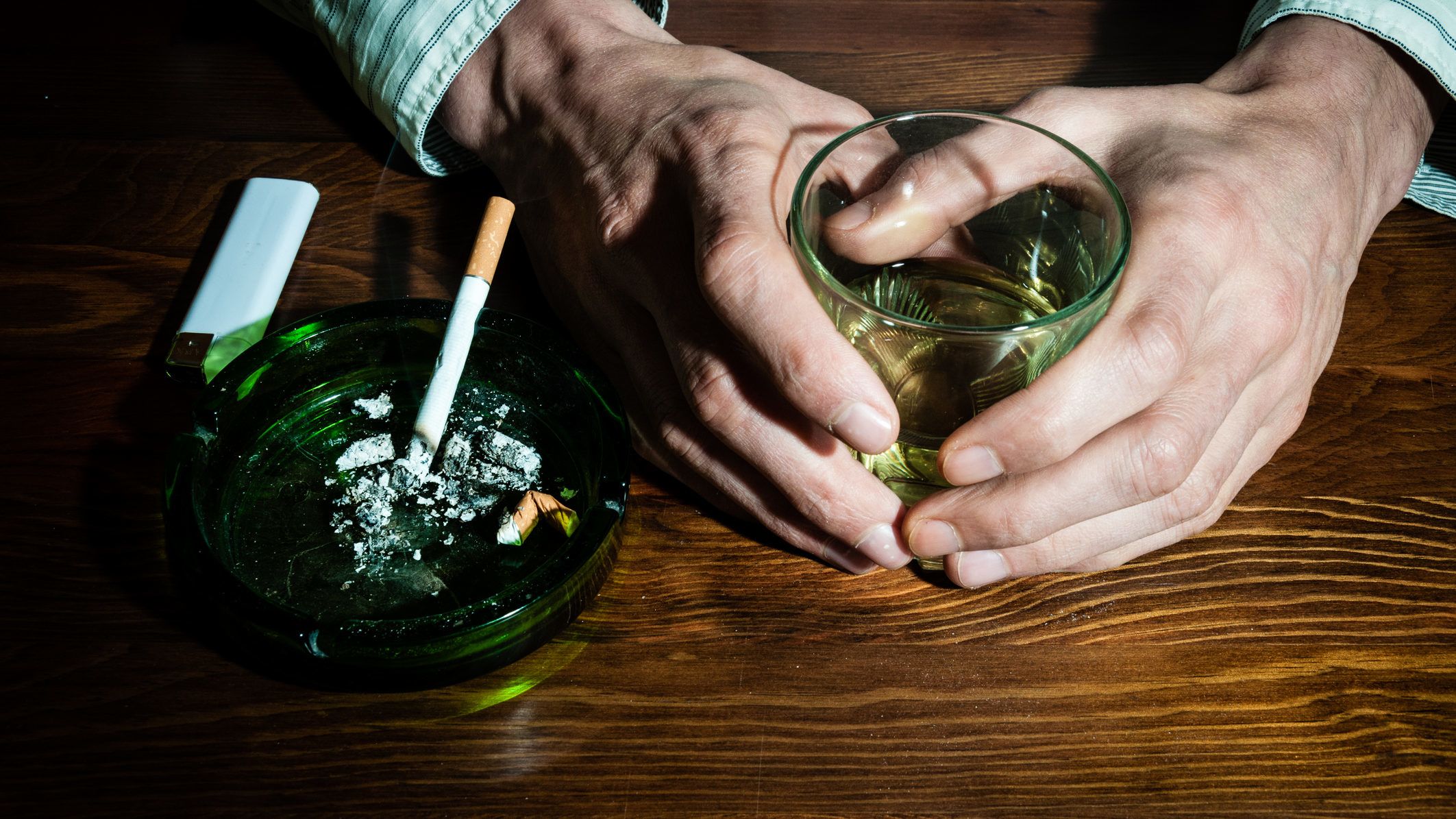 akik azonnal abbahagyták a dohányzást és az ivást dohányzás esetén fáj a lapocka között