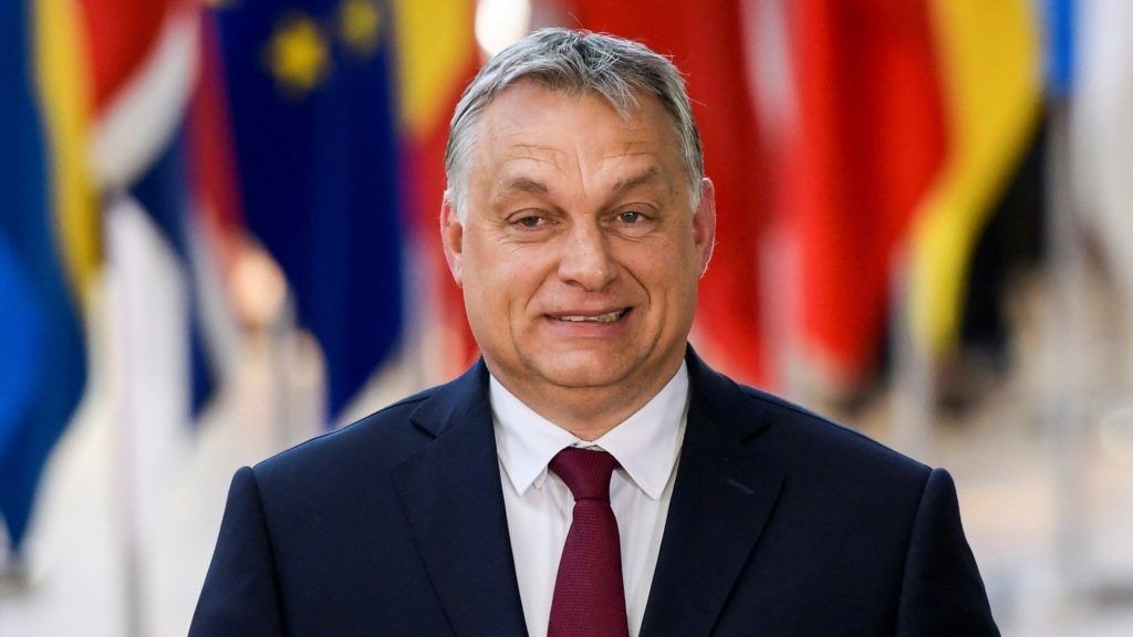Brüsszel, 2018. június 28. Orbán Viktor miniszterelnök érkezik az Európai Unió brüsszeli csúcstalálkozójára 2018. június 28-án. (MTI/EPA/Nicolas Lambert)