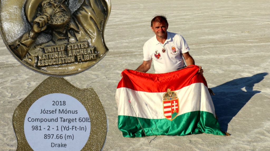 897 méterre lőtt nyíllal döntött világrekordot egy magyar íjász