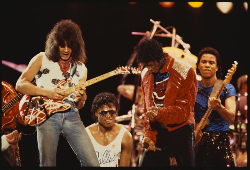 Eddie Van Halen Randy Jackson, Michael Jackson s Jermaine Jackson 1983. Fot:Lynn Goldsmith/Corbis/VCG/ Getty Images