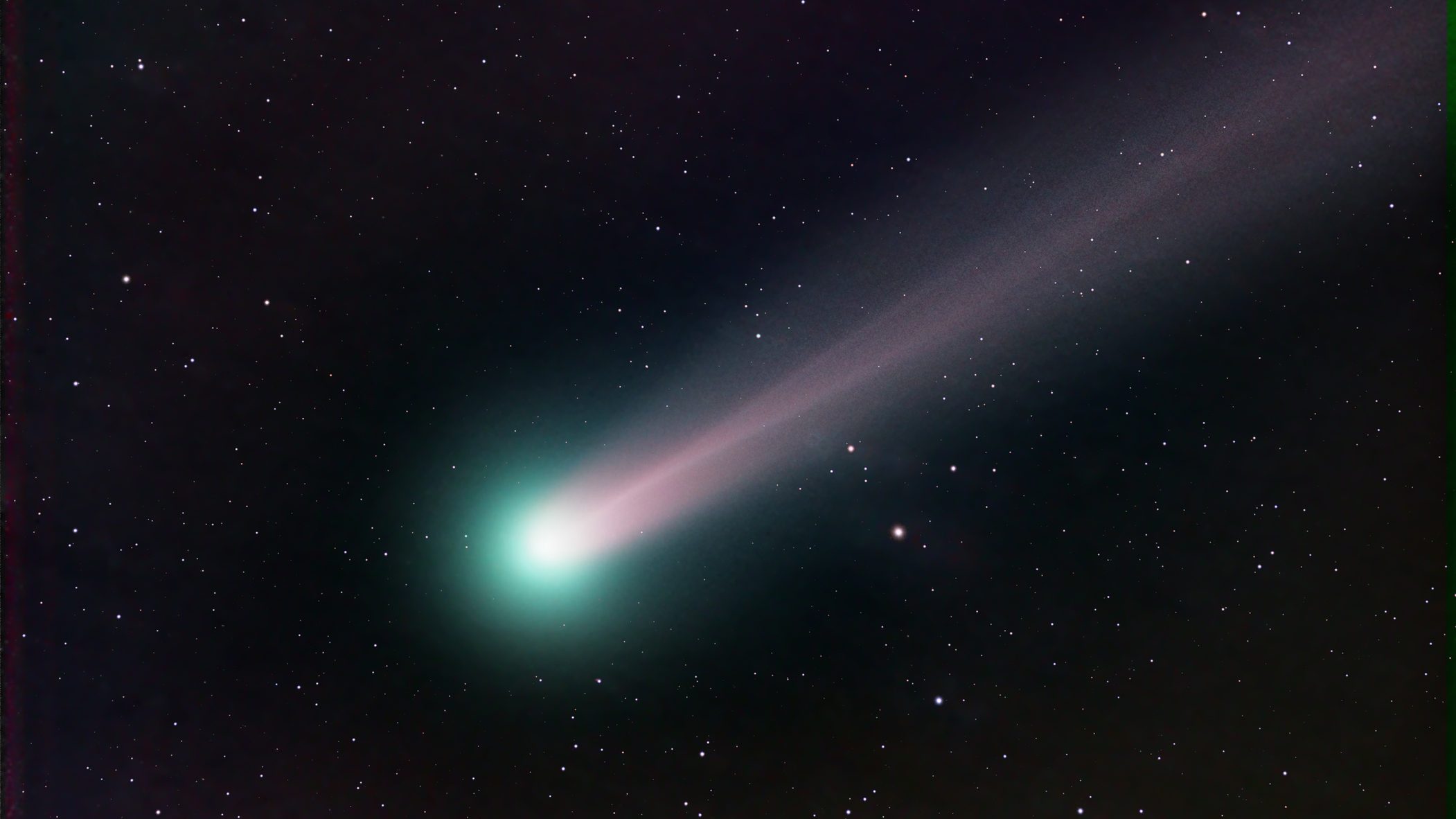 Hatalmas üstökös közeledik a Nap felé
