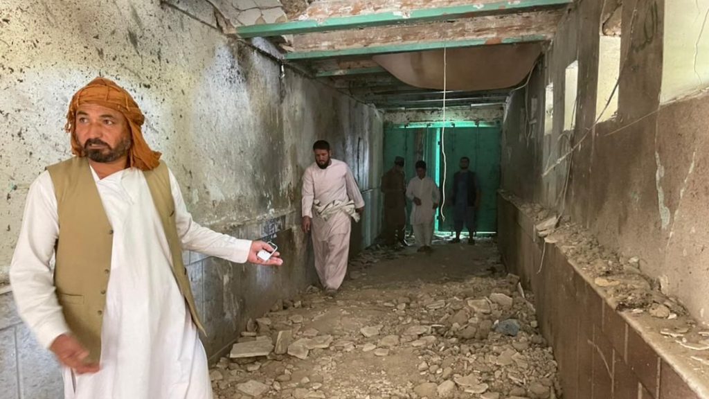 Robbantásos támadásban harmincan meghaltak egy afgán mecsetben