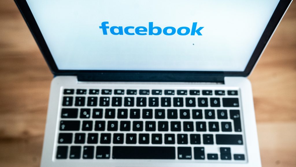 Sokat viccelődtek a magyarok a Facebook nagy leállásakor