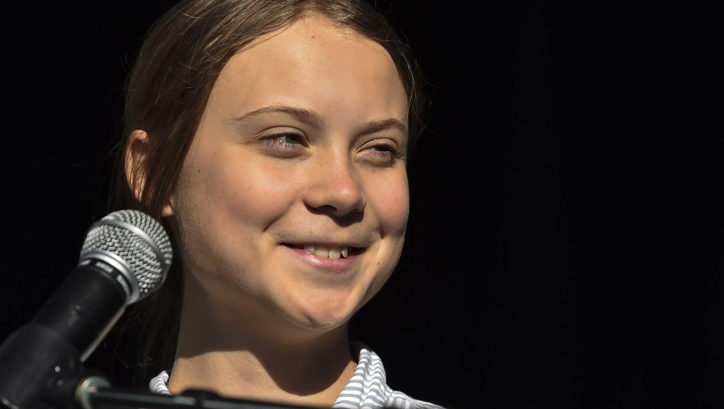 Az ifjúsági klímakoncerten megvadultak a tinik a Rick Astley-t éneklő Greta Thunbergtől