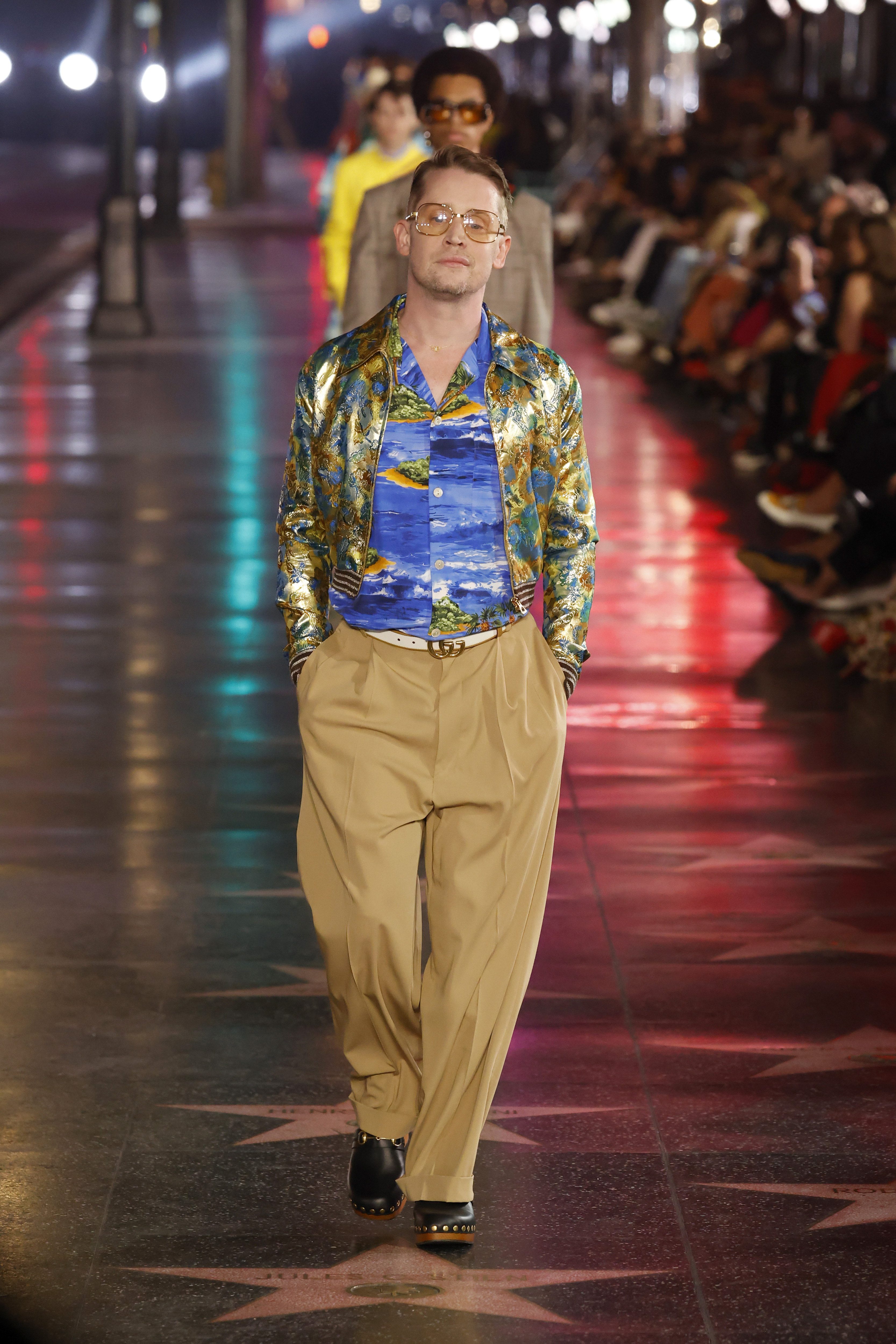 Macaulay Culkin modellként vonult végig a Gucci divatbemutatóján