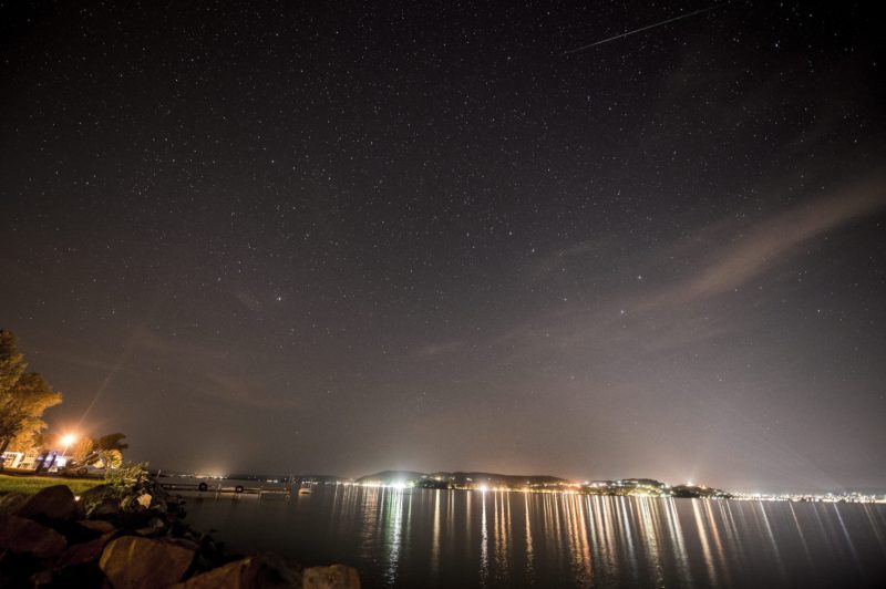 Zamárdi, 2015. augusztus 12. A Perseidák meteorraj egyik tagja Zamárdi felõl fényképezve 2015. augusztus 11-én.MTI Fotó: Sóki Tamás