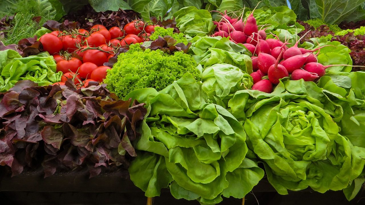 Megérkeztek a piacokra a magyar primőr zöldségek | Sokszínű vidék